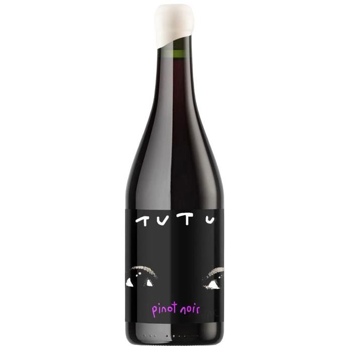Tutu Pinot Noir 2021 by Leo Erazo